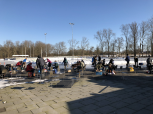 85 enthousiaste schaatsers