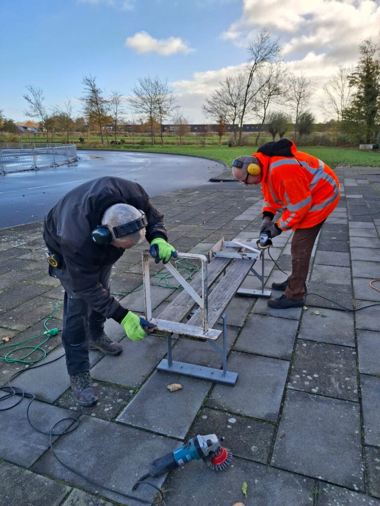 f3736dff-1078-40e1-aa84-a69ffb3f9942